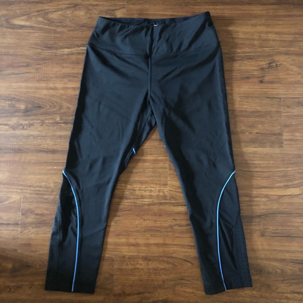 Avia Black/Blue Fashion Capris